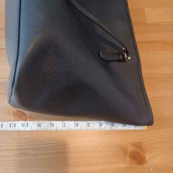 Michael Kors Jet Set Tote- Large, Black - Picture 6 of 9